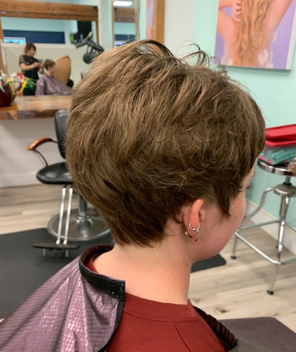 Teen Haircut - Edna´s Super Salon