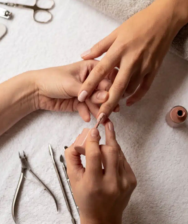 Manicure - Edna´s Super Salon